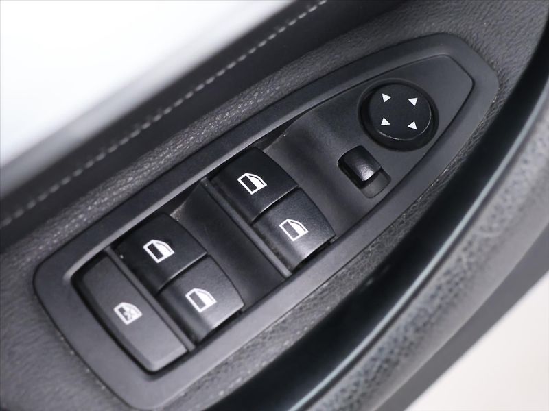BMW X1 2,0 20d 140kW xDrive Kůže Navi - fotka 15 z 32