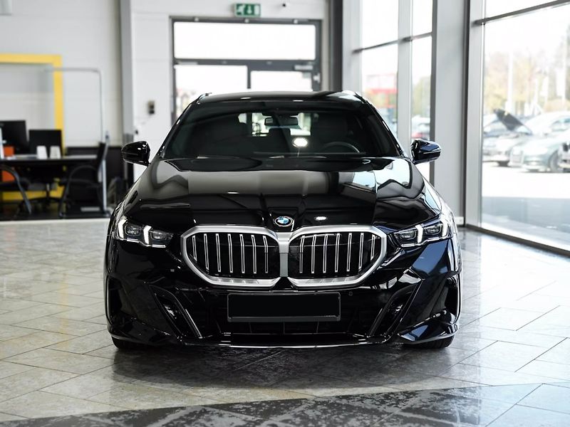 BMW Řada 5 520d xDrive M-Sport H/K ACC Ta - fotka 2 z 21