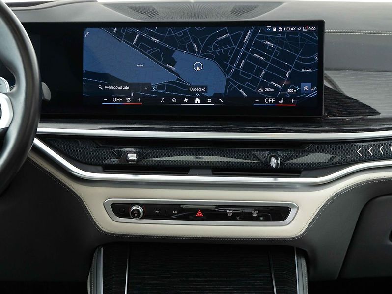 BMW X5 xDrive50e - fotka 14 z 23