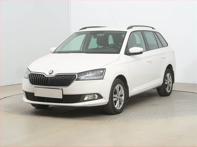 Škoda Fabia (2022) Ambition 1.0 TSI, ČR,1.maj - fotka 2 z 16