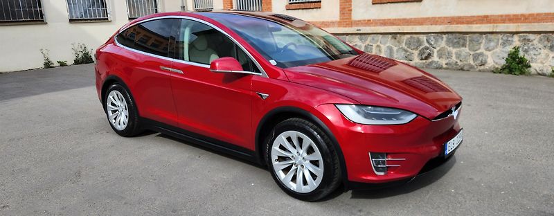 Tesla Model X (2018) 5 MÍST-AWD-KOLA-20-SOH-87,3 - fotka 2 z 58