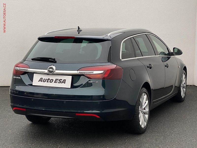 Opel Insignia (2014) 2.0 CDTI 4x4, 1.maj,ČR - fotka 4 z 19