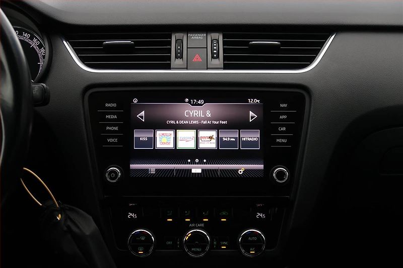 Škoda Octavia (2017) 1.6 TDI, Navi, Tempomat - fotka 11 z 16