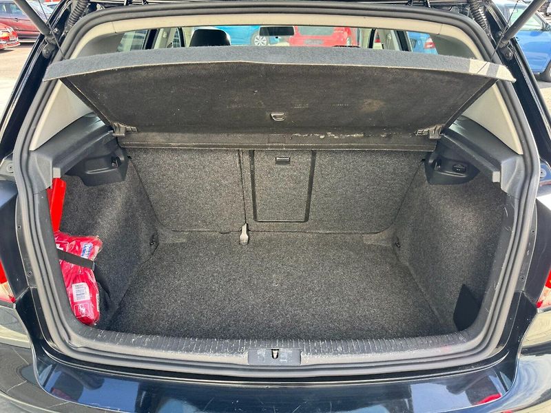 Volkswagen Golf (2012) Comfortline 1.2 TSI 63kW - fotka 21 z 32
