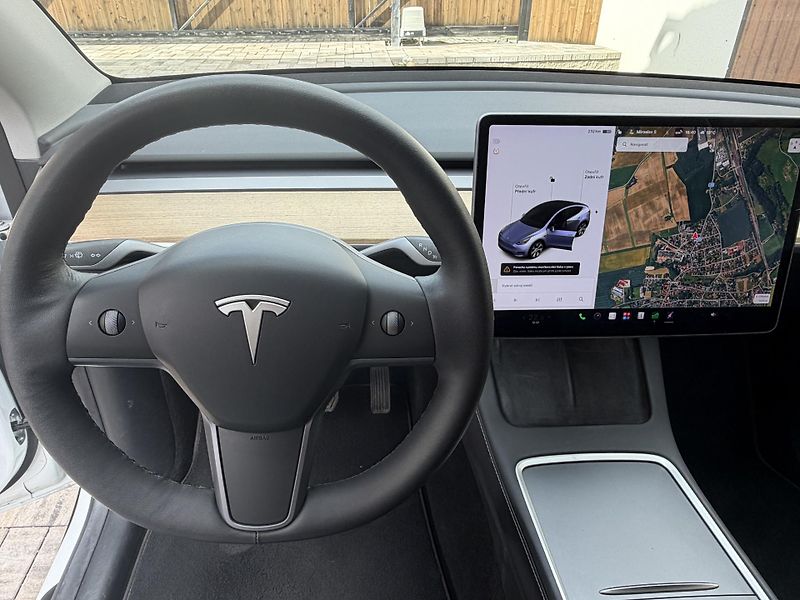 Tesla Model Y (2021) LR, SOH 89,4%, tazne, DPH - fotka 7 z 13