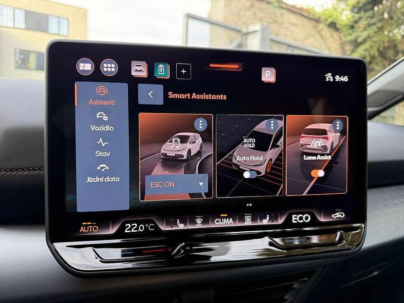 Cupra Born 170 kW eBoost FULL LED 63kWh - fotka 20 z 39