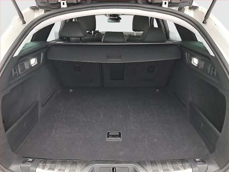 Peugeot 508 (2017) 2.0 BlueHDi, Automat, Navi - fotka 14 z 18