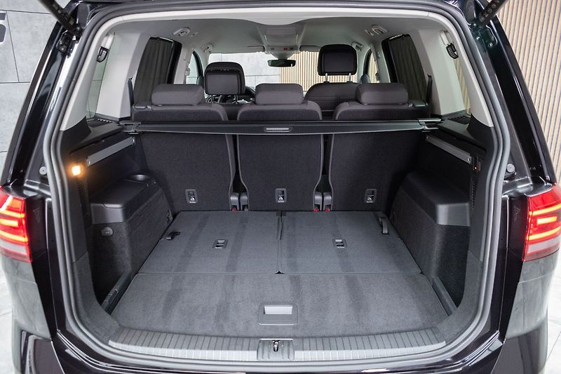 Volkswagen Touran 2.0TDI DSG*TAŽNÉ*7.MÍST*ČR 1.M - fotka 44 z 48