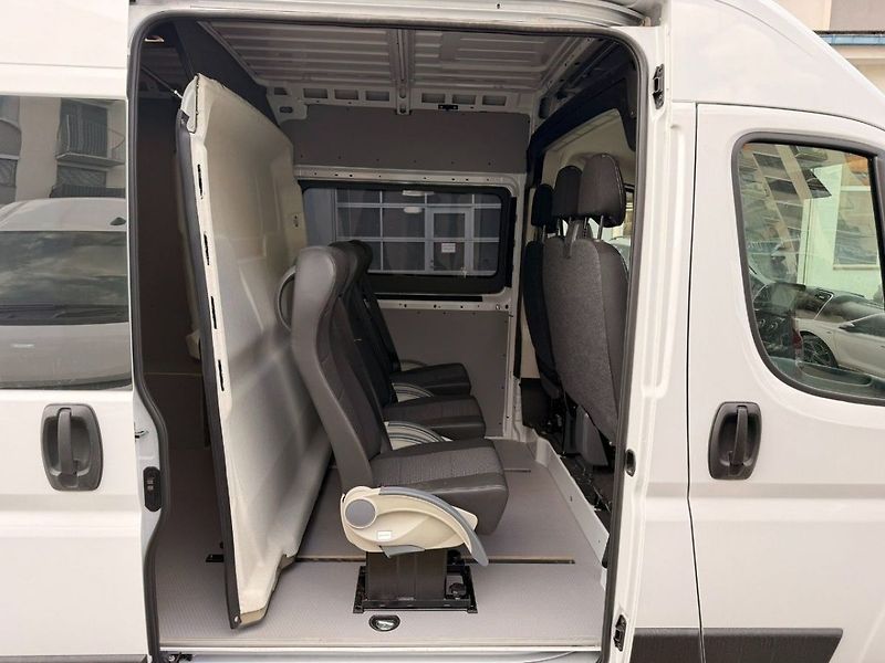 Fiat Ducato 2.2 MTJ 140k L2H2 - 6 míst - s - fotka 11 z 14