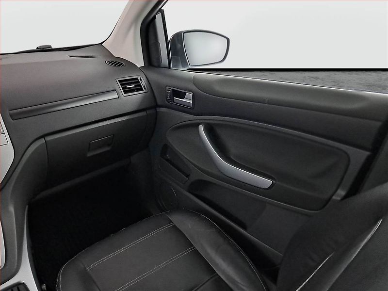 Ford Kuga (2010) 2.0 TDCi, 4X4, po STK, Tažné - fotka 8 z 17
