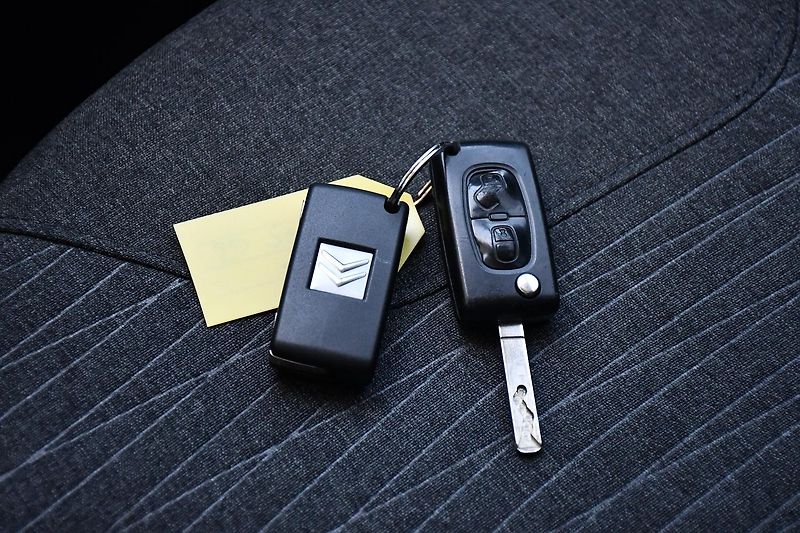 Citroën C3 1.2i KLIMA 2xKOLA ČR - fotka 25 z 27