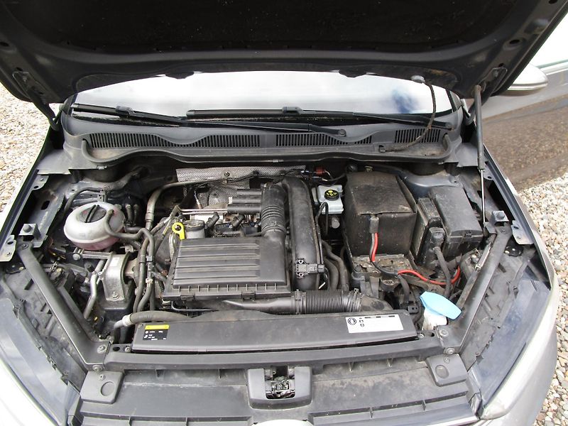 Volkswagen Golf Sportsvan 1,4TSI-92KW-KOUPEN V ČR+STK - fotka 18 z 20
