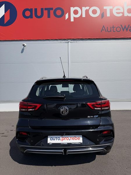 MG ZS EV 130kW 51kWh LUXURY DPH - fotka 26 z 28