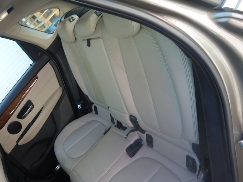 BMW Řada 2 (2015) 225i*X-DRIVE*ACTIVE*TOURER*CZ - fotka 43 z 46