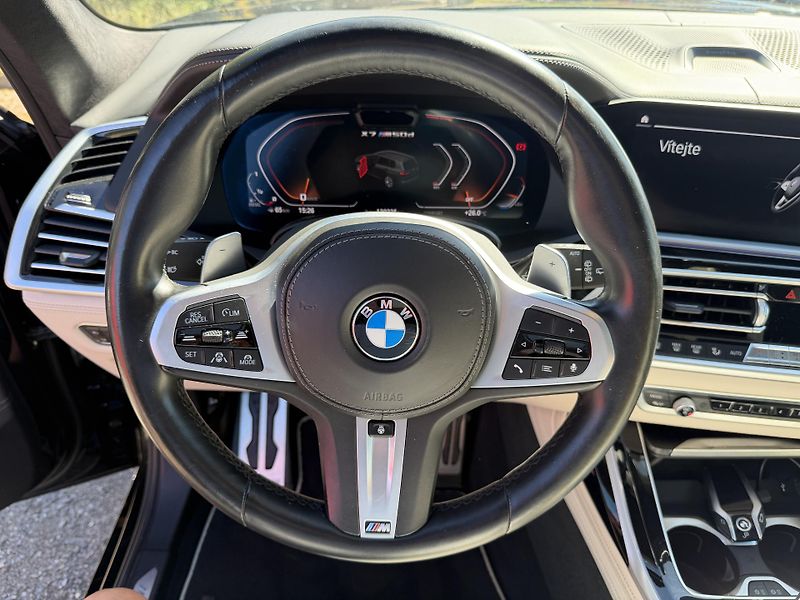 BMW X7 M50d INDIVIDUAL 7 MIST  - fotka 26 z 29