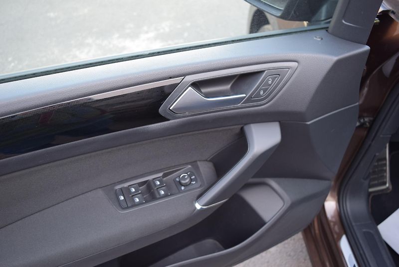 Volkswagen Touran (2018) 1.4TSI 110kw COMFORTLINE 7MÍST - fotka 37 z 51