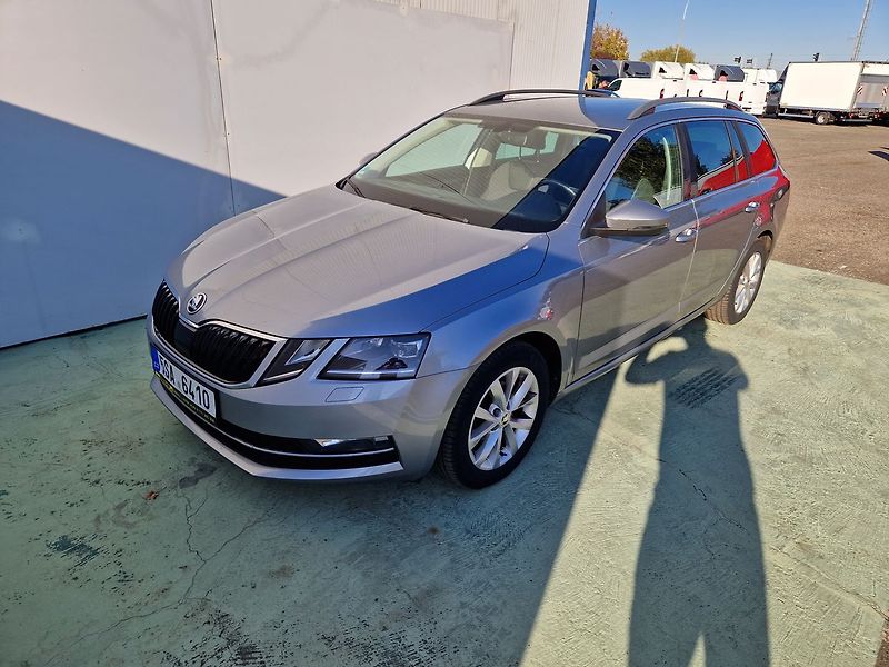 Škoda Octavia Style 1,6 TDI DSG 85kw - fotka 2 z 29