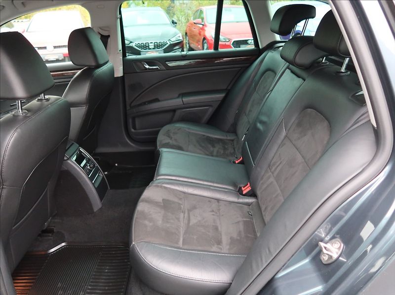Škoda Superb 2,0 TDi,103kW,NovéČR,Elegance - fotka 19 z 28