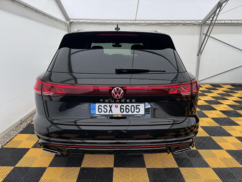 Volkswagen Touareg 3.0Tdi*1-MAJ*DPH*HUD*R-LINE* - fotka 6 z 50