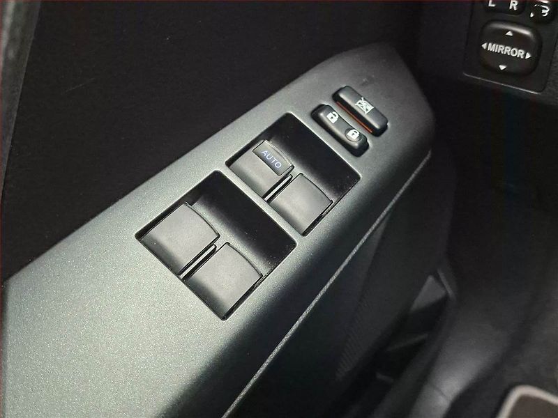 Toyota RAV4 (2016) 2.5 Hybrid, Automat - fotka 21 z 22