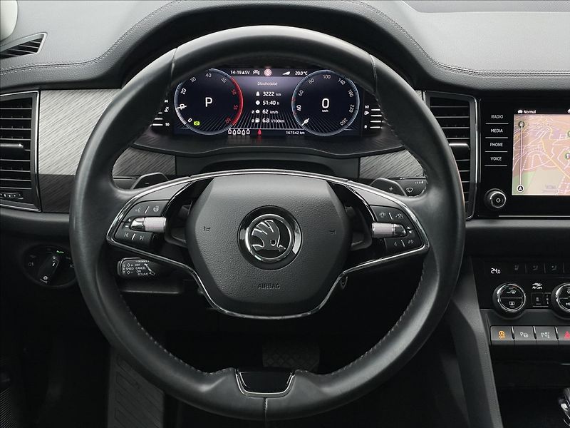 Škoda Kodiaq 2,0 TDI 4x4 DSG Style WEBA+TZ - fotka 8 z 28