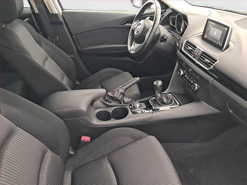 Mazda 3 (2014) 2.0 Skyactiv-G, Xenony - fotka 9 z 16