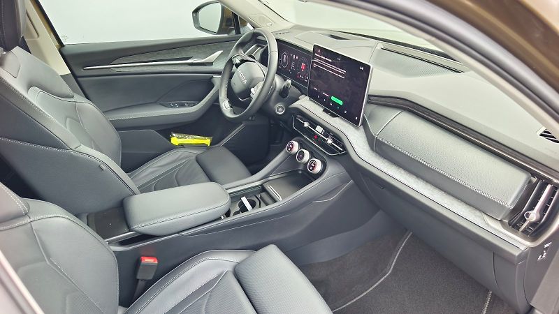 Škoda Kodiaq (2025) EXCL SELEC 4X4 TD 142/2.0 A7A - fotka 7 z 43