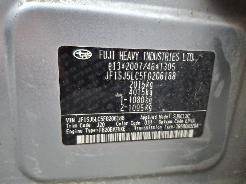 Subaru Forester 2.0 benzin  Rezervace - fotka 36 z 43