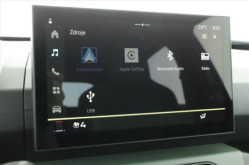 Dacia Spring (2025) Electric 65 (27 kWh), SoH 96% - fotka 14 z 19