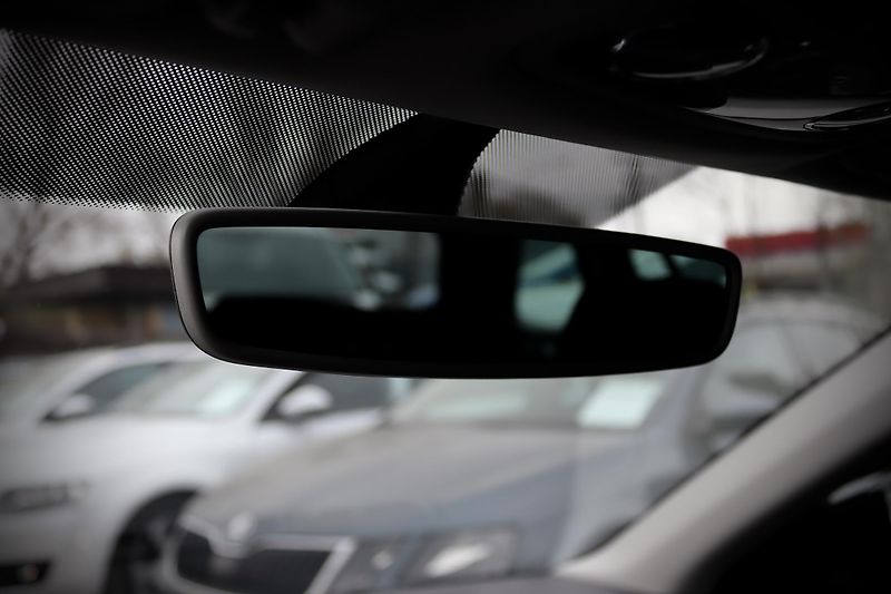 Škoda Octavia 3 FL Combi 1.5 TSI 110 kW DSG - fotka 35 z 39