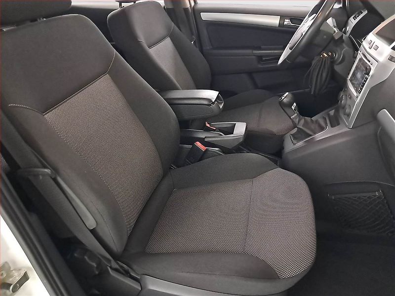 Opel Zafira (2014) 1.8, 7 míst - fotka 9 z 19