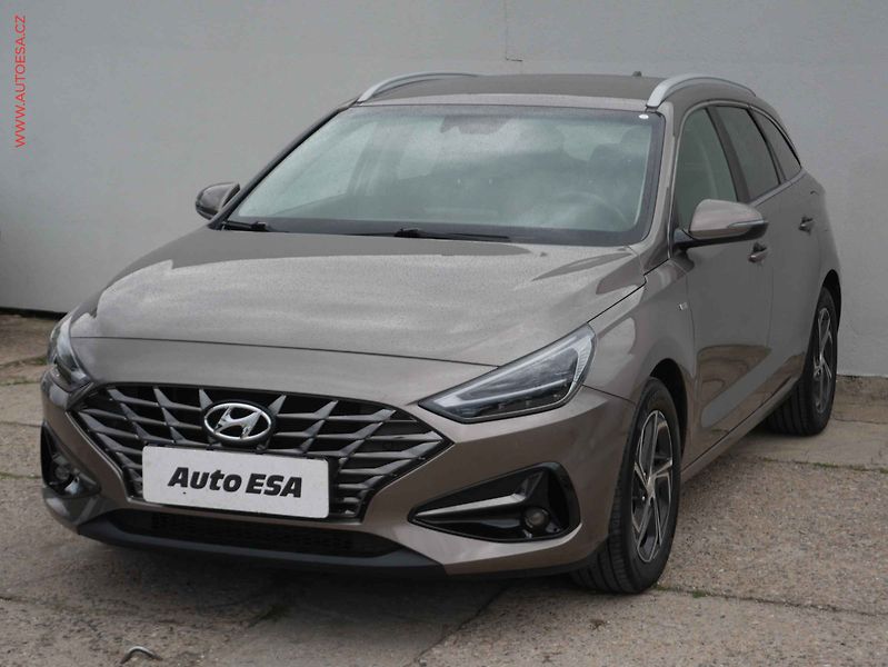 Hyundai i30 (2022) 1.5T-GDi, 2.maj,ČR, servis - fotka 3 z 16