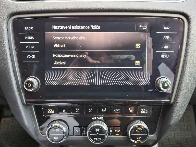 Škoda Octavia (2017) Combi Style Plus 1,4TSi 110kW - fotka 28 z 35