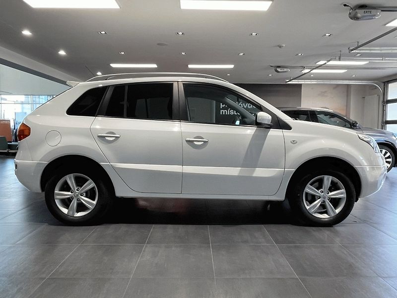 Renault Koleos (2011) Exception 2,0dCi 150k 4x4 - fotka 5 z 26
