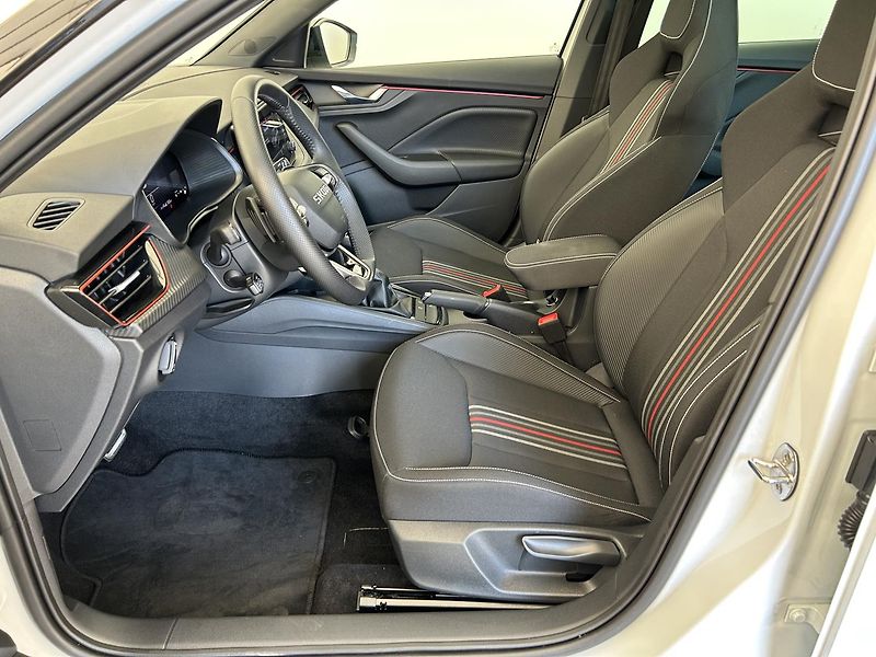 Škoda Kamiq 1.5 TSI Monte Carlo - fotka 6 z 30