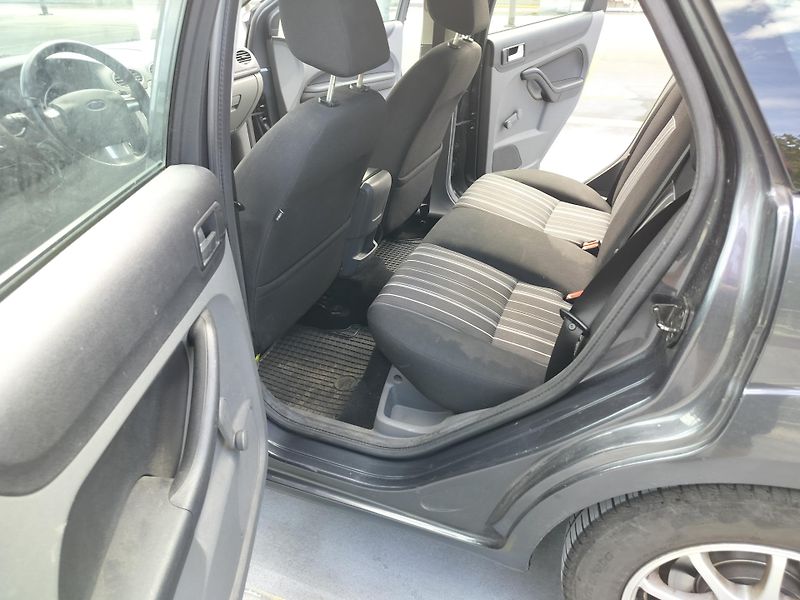 Ford Focus 1.6 TDCi - fotka 21 z 26