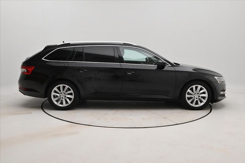 Škoda Superb 2,0 TDI 110 kW DSG STYLE Záruk - fotka 4 z 33