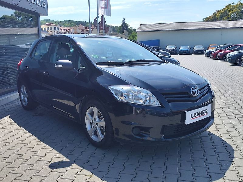 Toyota Auris 1.6 Valvematic/97kW Terra Cool - fotka 3 z 22