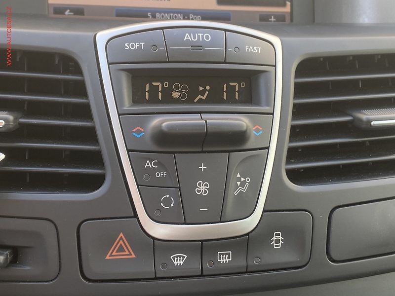 Renault Laguna (2015) 2.0DCi, ČR, servis.kniha - fotka 15 z 16