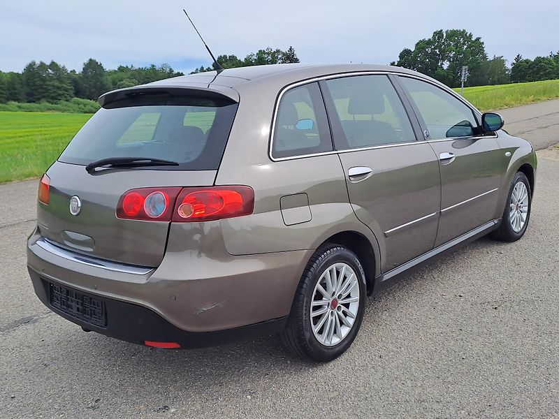 Fiat Croma (2010) 1.9 JTD KLIMA TAŽNÉ - fotka 5 z 31