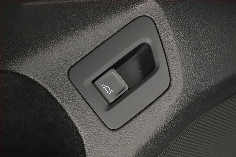 Volkswagen Passat (2022) 2.0 TDI, Automat, Navi - fotka 10 z 20