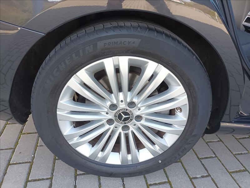 Mercedes-Benz Třídy C 2,0 220d,147kW,ČR,NAVI,360, - fotka 23 z 38