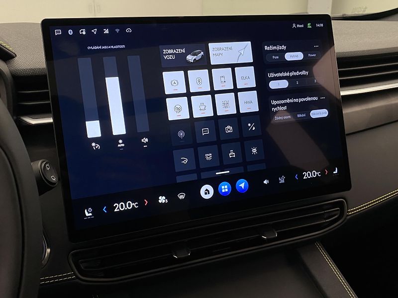 Lynk & Co 01 (2025) MORE PHEV AUT CZ 1.maj - fotka 86 z 95