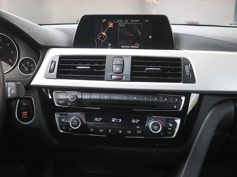 BMW Řada 3 (2017) 318 d, Automat, Navi, Tempomat - fotka 12 z 18