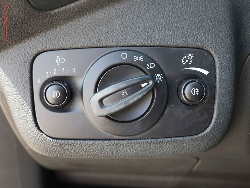 Ford Kuga (2019) 1.5 EB, ČR, AC, navi - fotka 14 z 20