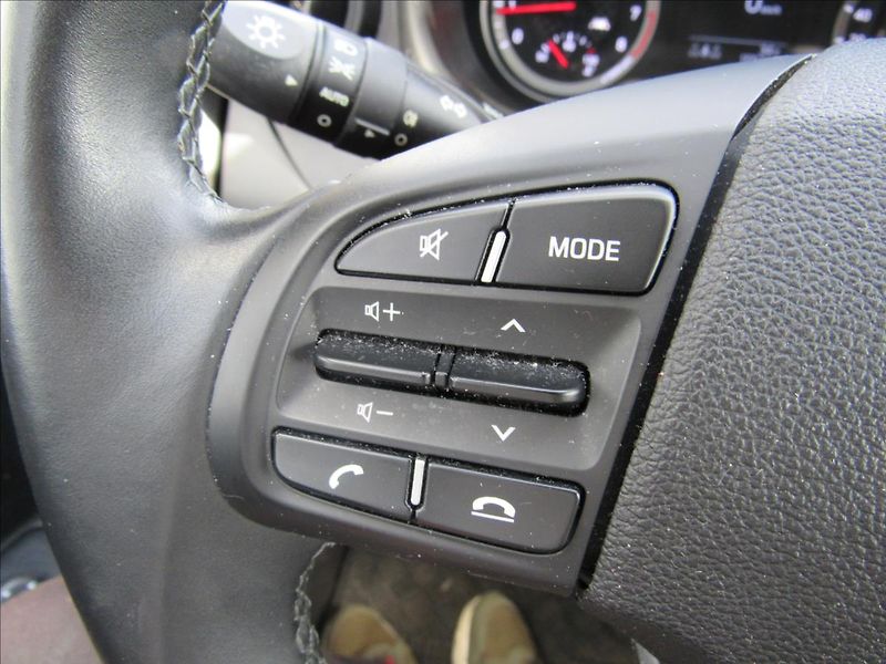 Hyundai i10 1,0 MPi 49kW - fotka 21 z 28