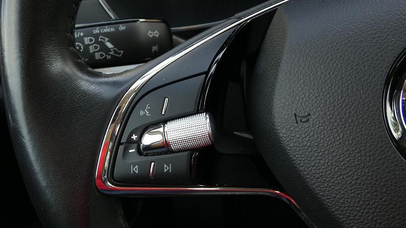 Škoda Octavia Combi 2,0 TDI Ambition - fotka 11 z 22