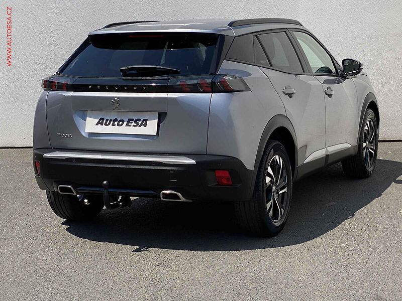 Peugeot 2008 (2021) 1.2PT, Allure, TZ, navi - fotka 4 z 18