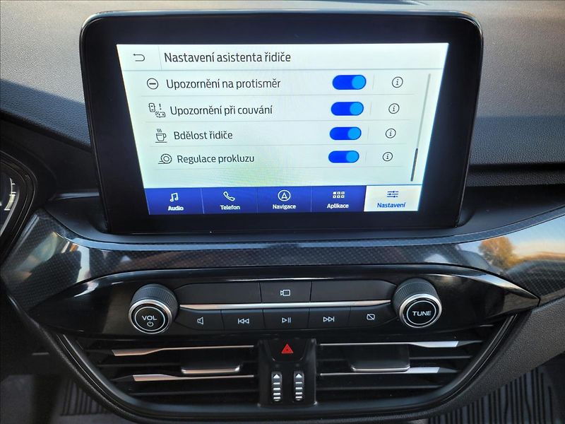 Ford Kuga 2,5 PHEV,ST-line X,kůže,Led - fotka 32 z 50
