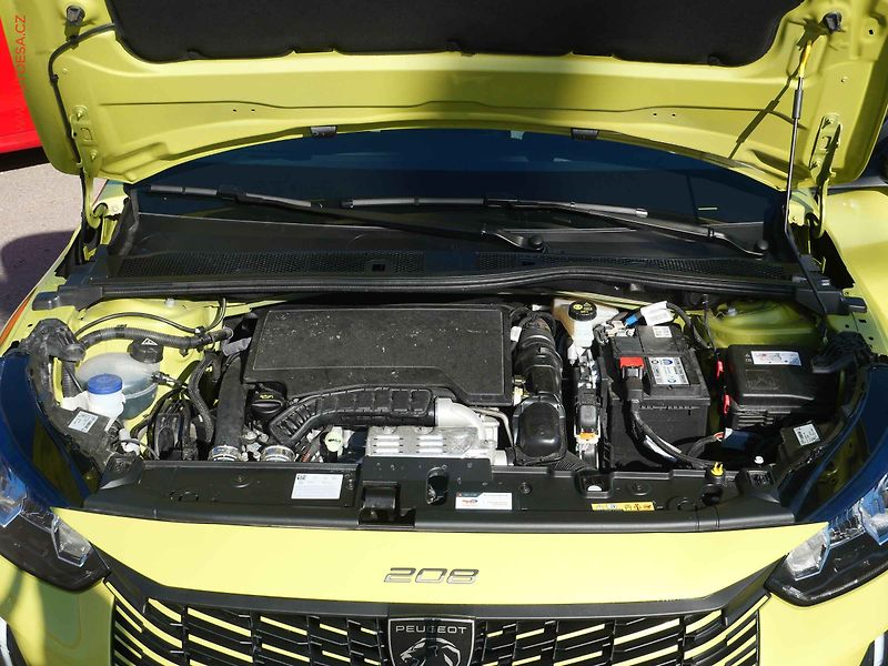 Peugeot 208 (2025) 1.2PT, 1.maj,ČR, Allure, LED - fotka 23 z 23